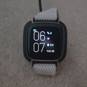 Fitbit Versa 2 Smartwatch Bundle